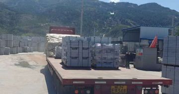 通化 芝麻白仿形路沿石，直形路沿石