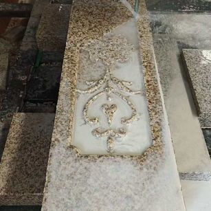 通化 黄金麻花岗岩异形加工雕刻栏杆大柱