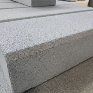 通化 芝麻灰荔枝面路沿石