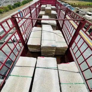 通化 黄金麻花岗岩荔枝面，光面毛板装车完成