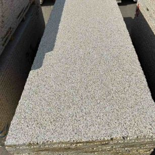 通化 黄金麻花岗岩荔枝面毛板，半成品