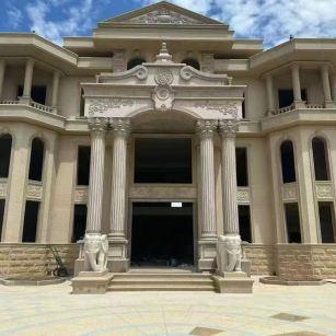 通化 黄金麻别墅外墙干挂，大柱，大象，蘑菇石，雕花板