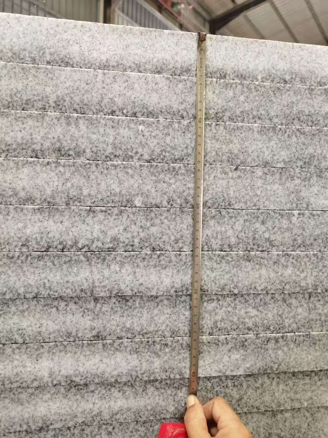 通化 芝麻白火烧成品厚薄均匀，B料价格接近A料质量