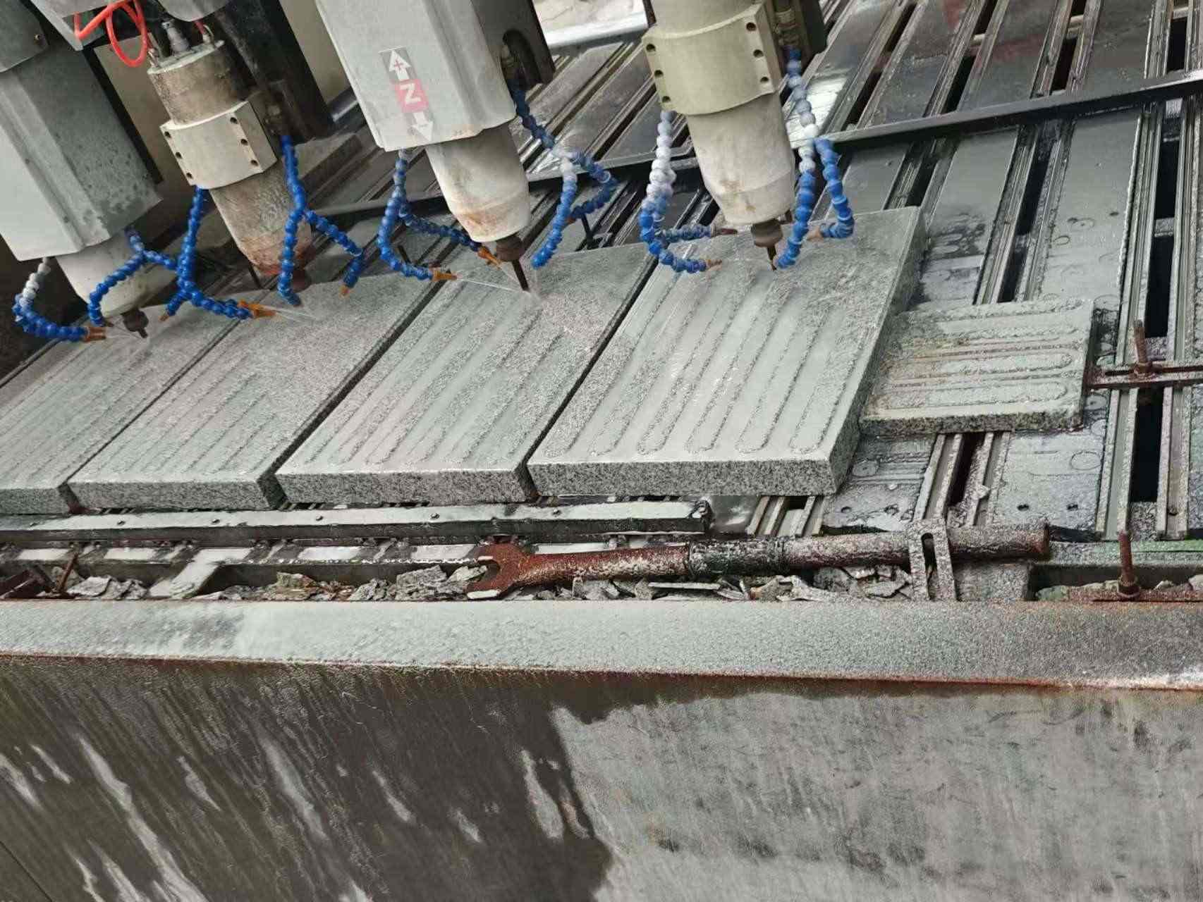 通化 芝麻白花岗岩荔枝面盲道雕刻