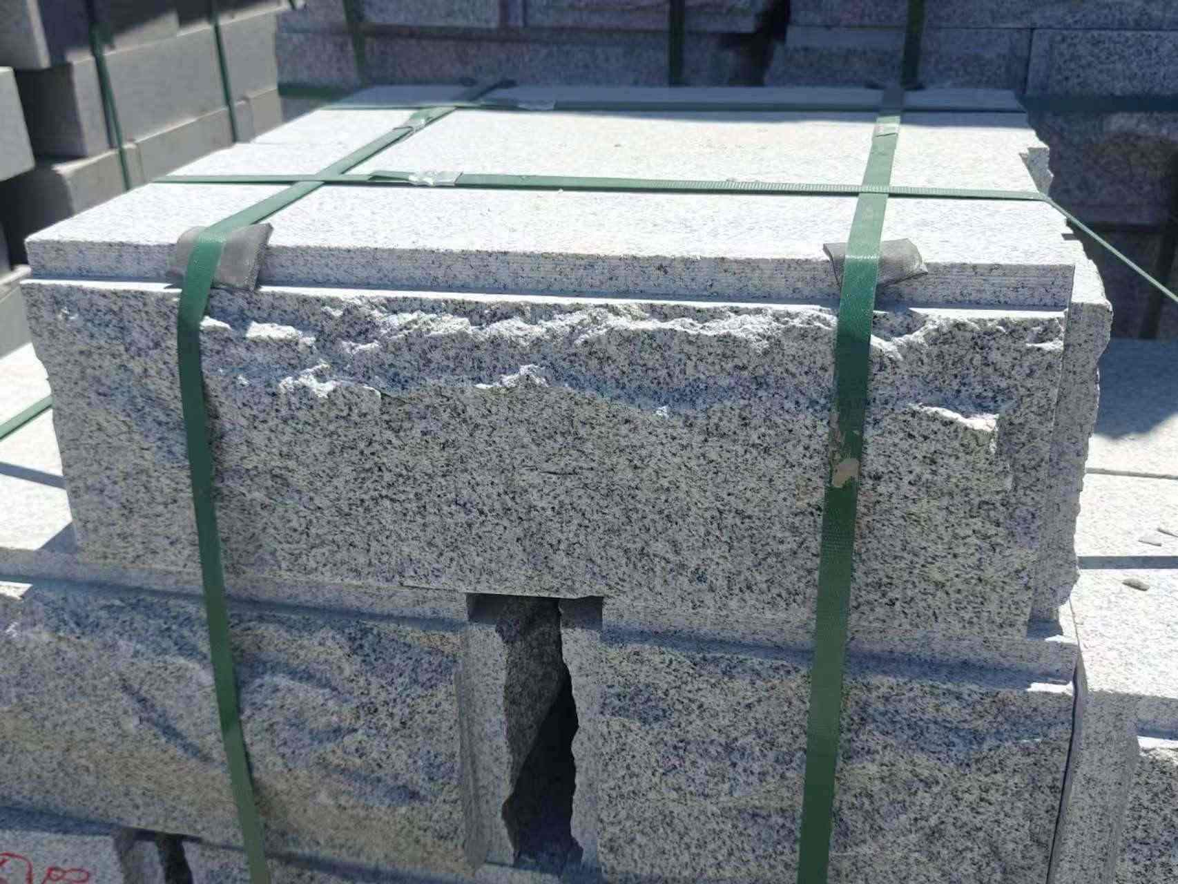 通化 芝麻白花岗岩自然面成品