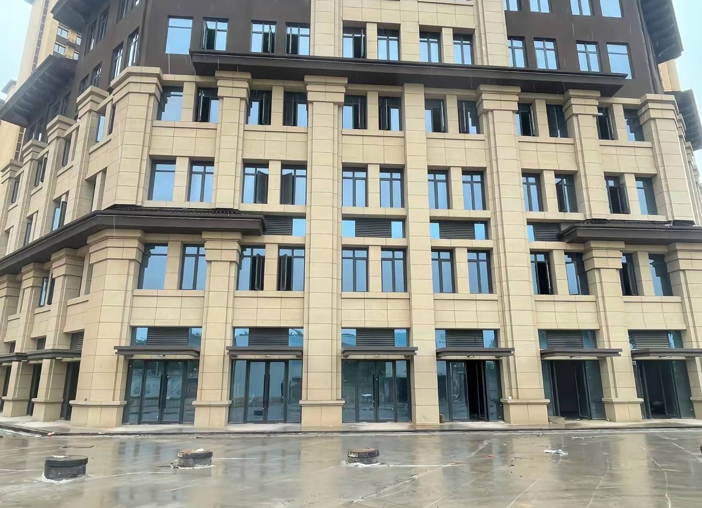 通化 黄金麻花岗岩荔枝面小区外墙干挂