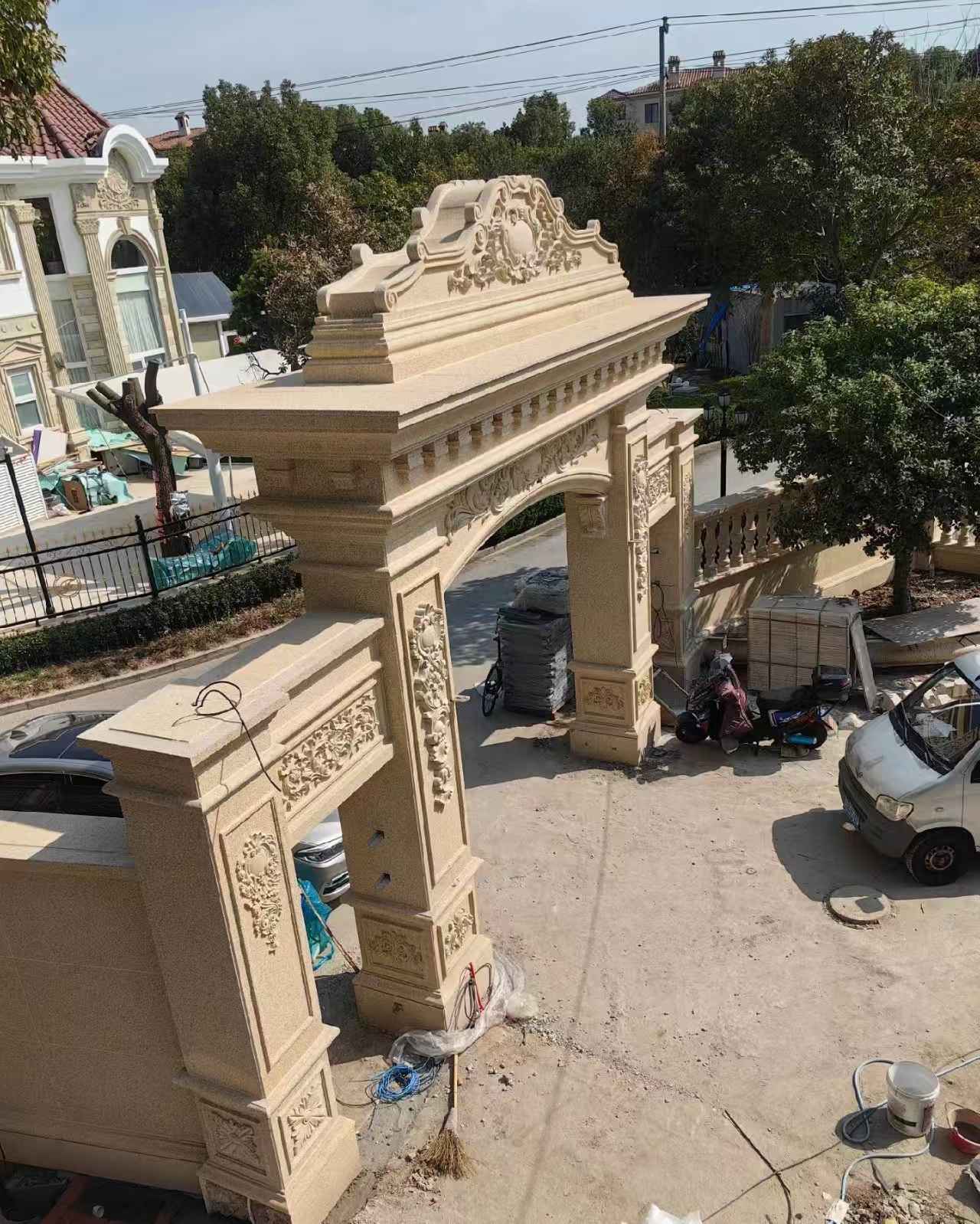 通化 黄金麻荔枝面花岗岩别墅门楼