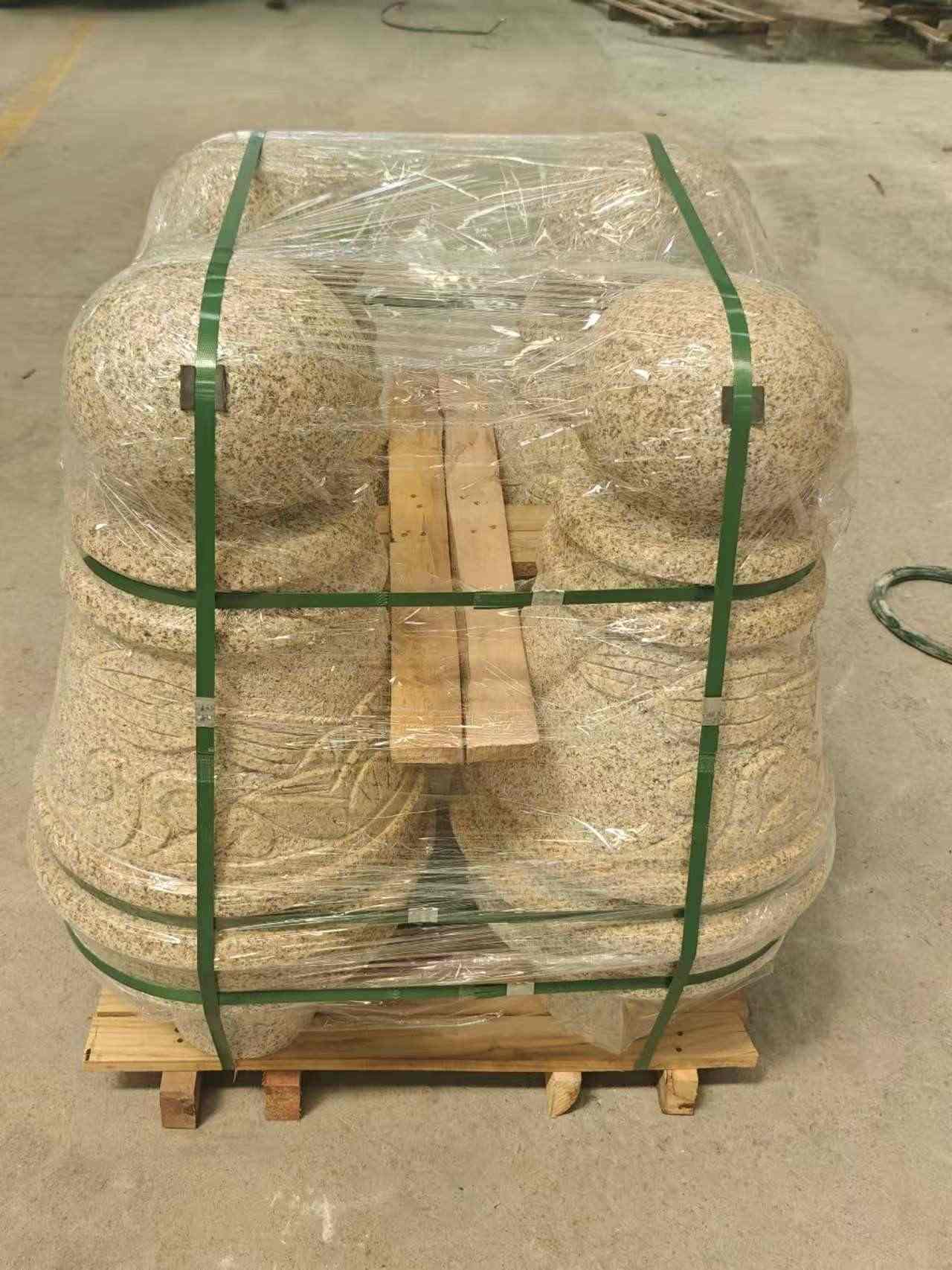 通化 黄金麻异形定制雕花——棒棒糖挡车柱