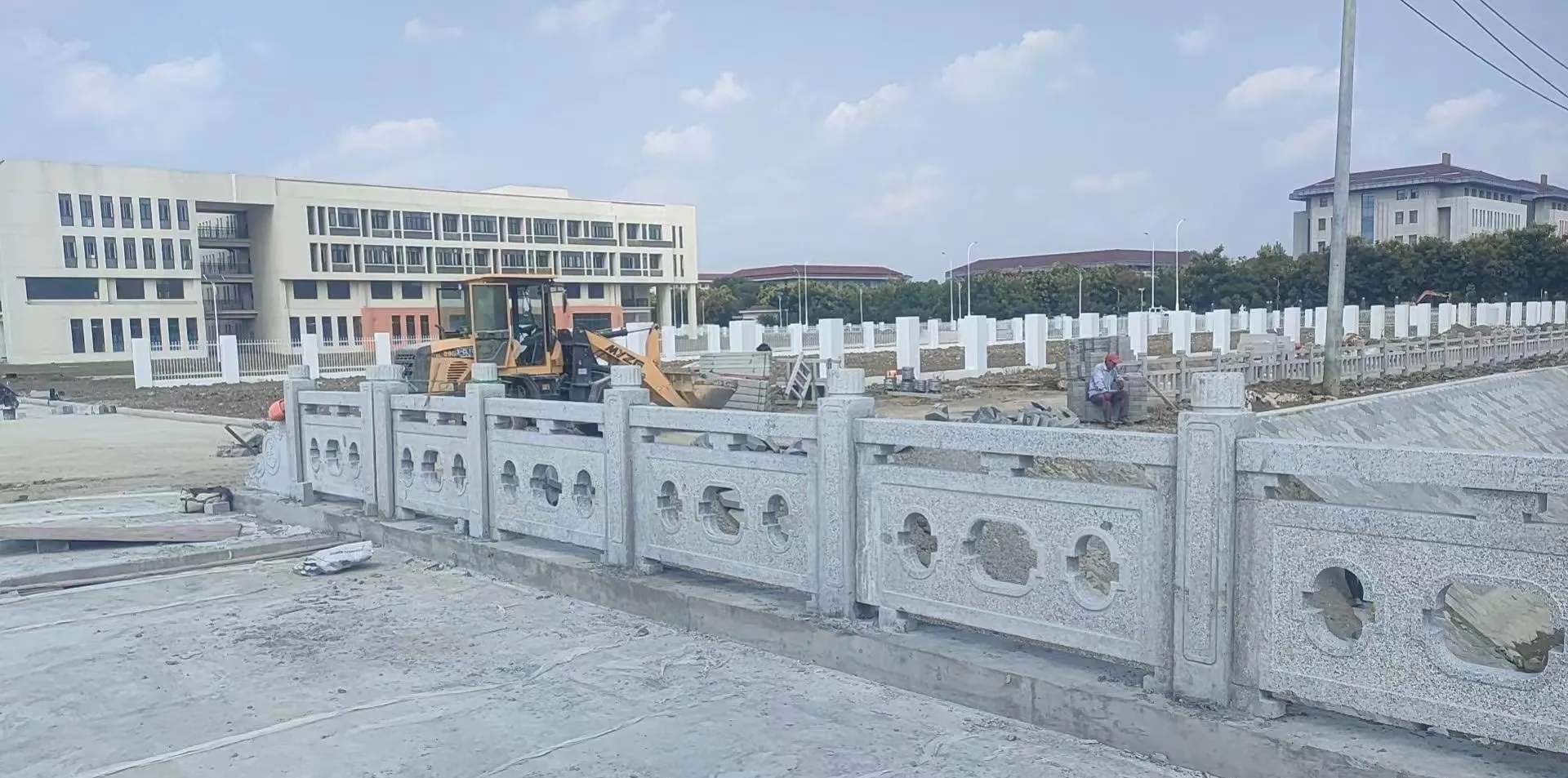 通化 白麻花岗岩荔枝面河道栏杆