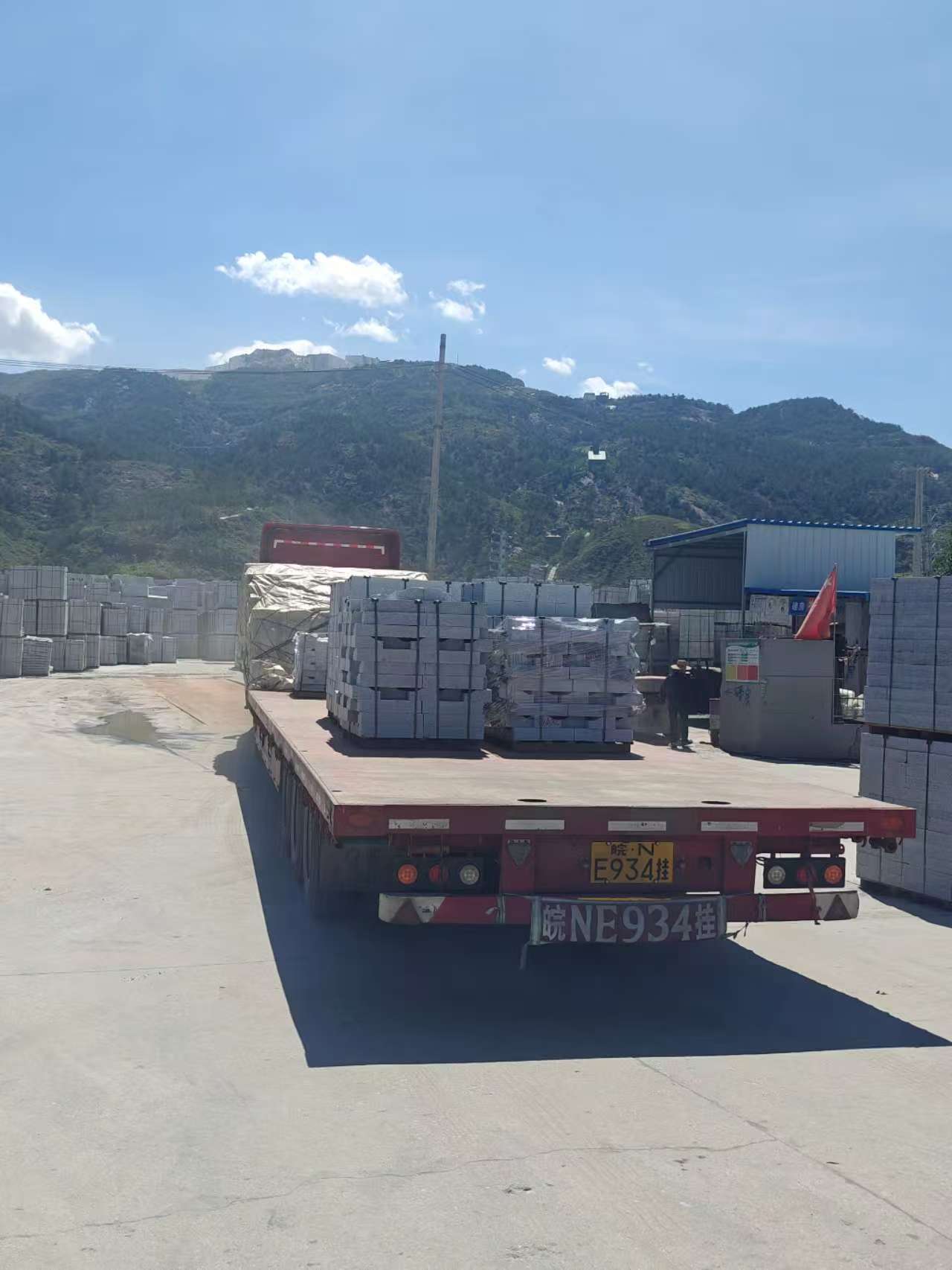 通化 芝麻白仿形路沿石，直形路沿石