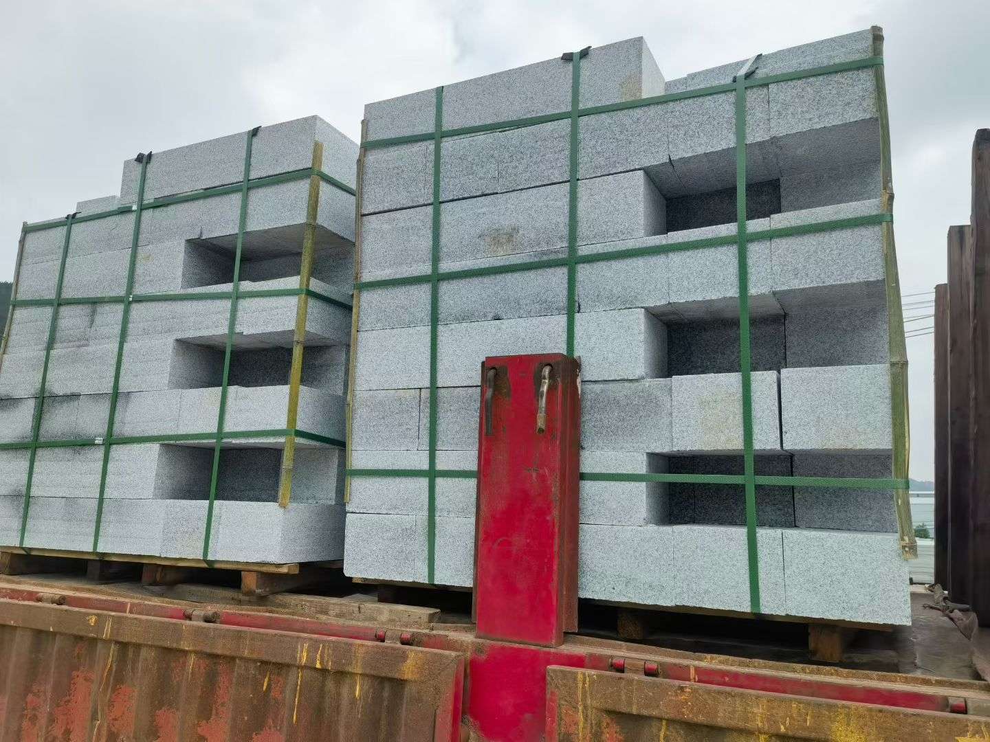 通化 芝麻白花岗岩路沿石，平石，路侧石，马路牙子，路缘石，立缘石，平缘石等