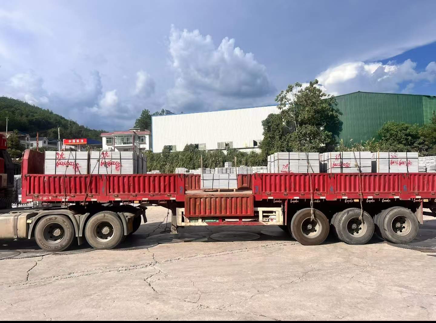 通化 芝麻灰花岗岩地铺石出货日常