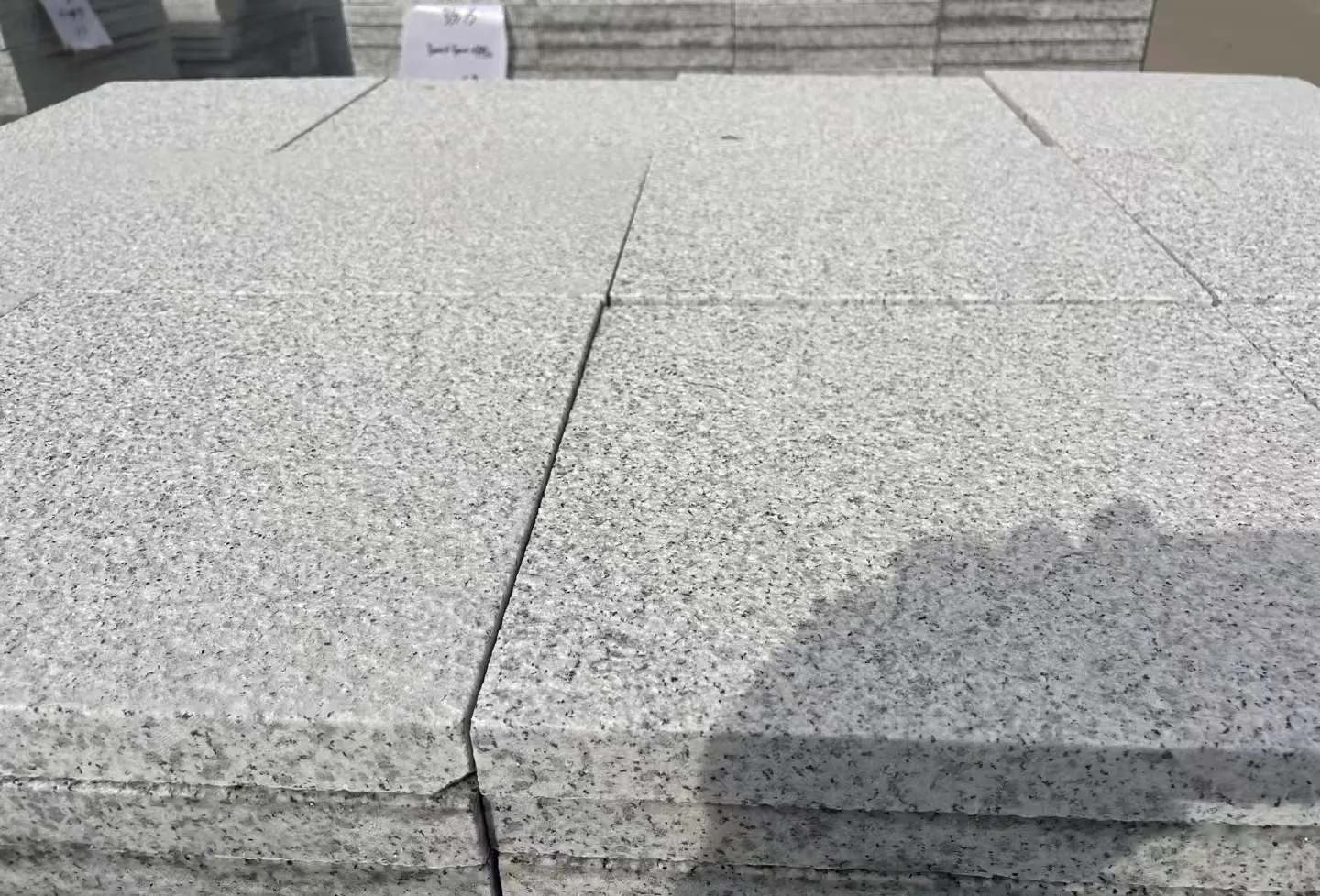 通化 白麻花岗岩石材推荐 荔枝面地铺石