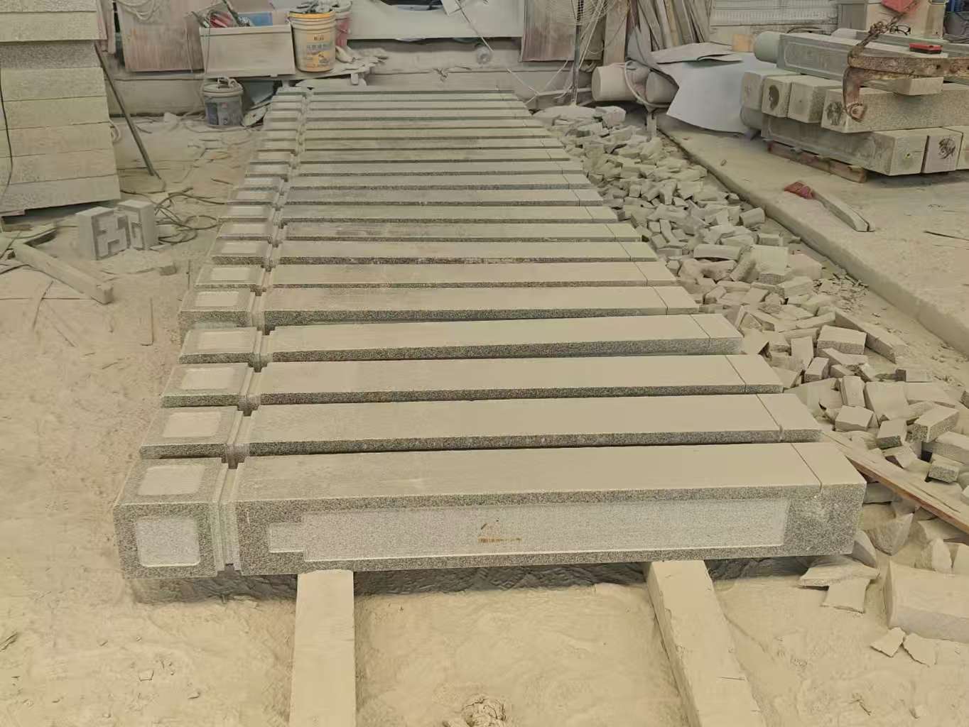 通化 芝麻白异形加工雕刻-栏杆大柱，方柱